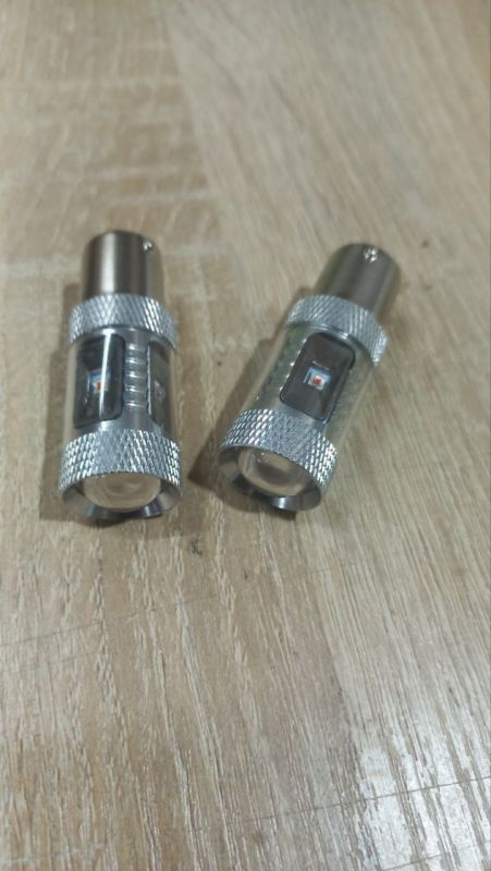PY21W -  Жовте світло крізь червоне скло для американської оптики!