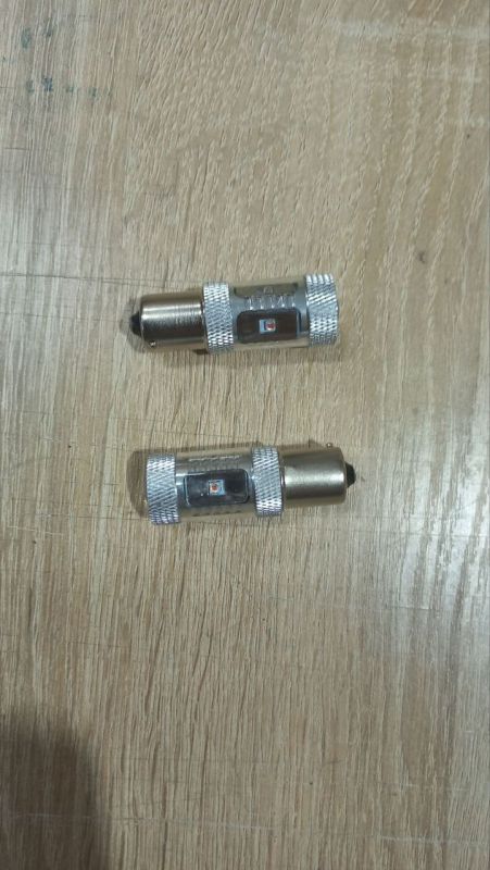 PY21W -  Жовте світло крізь червоне скло для американської оптики!