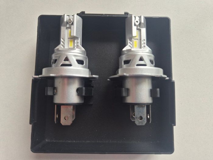 Світлодіодні лампи MOONLIGHT H4 bi Compact Series